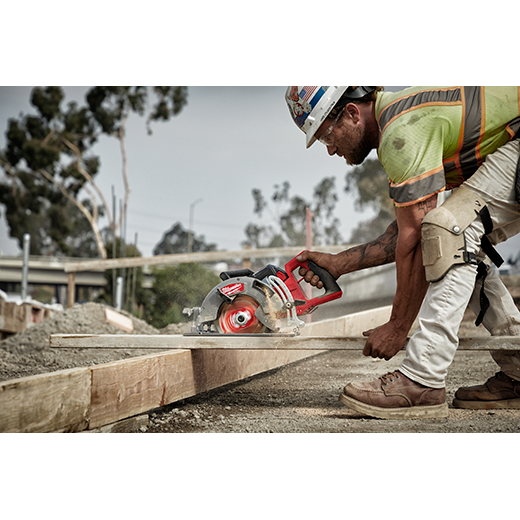 M18 FUEL™ Rear Handle 7-1/4&quot; Circular Saw - Tool Only