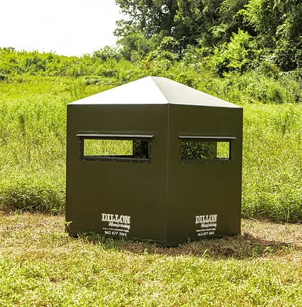 Dillon Manufacturing Fiberglass Classic 5 1/2' x 5 1/2' Deer Blind