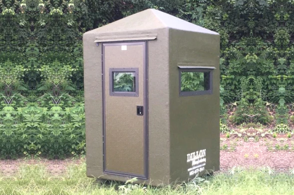 Dillon Manufacturing Fiberglass Classic 4x4 Deer Blind